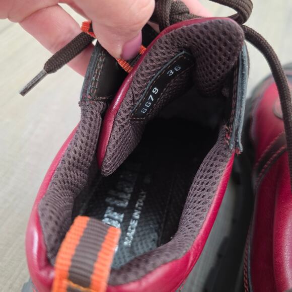 Portland Leather Goods Ankle Boots Burgundy Black Chunky Lug Sole Women Sz 36 EU - Picture 11 of 11